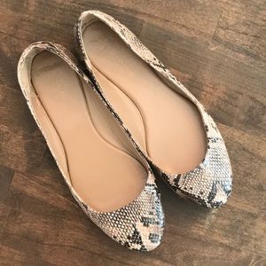 Faux snake skin flats - women’s size 6